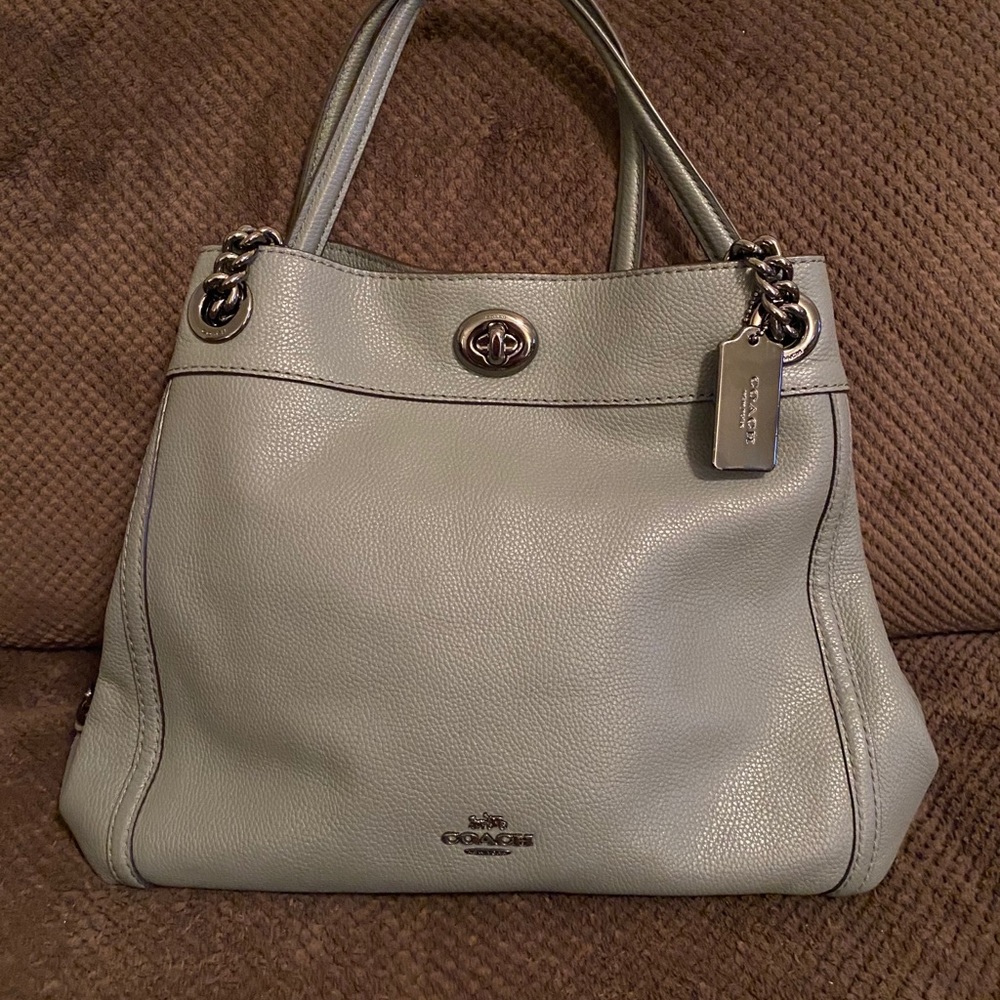 Gorgeous Hallie Coach bag!!